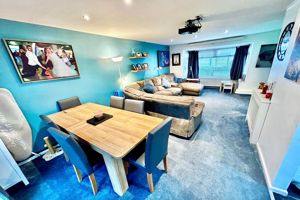 Lounge Diner- click for photo gallery